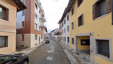 BILOCALE al primo piano - UDINE