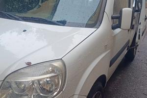 FIAT DOBLO PER TRASPORTO DISABILI