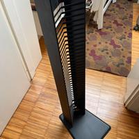 Porta CD in metallo nero H 90 cm