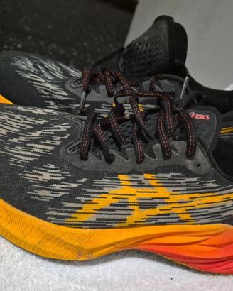 Scarpe . ASICS