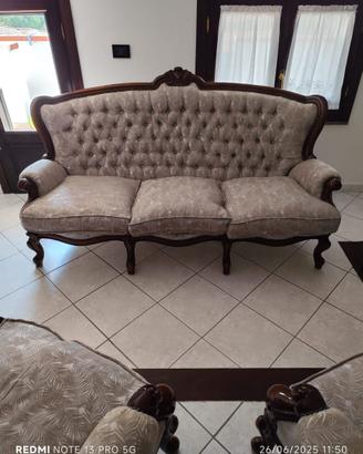 Divano e poltrone stile liberty
