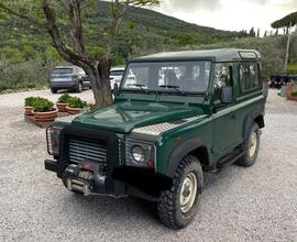 Land Rover Defender 90 TD5 Verde