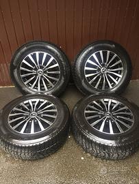 Cerchi in lega da 17''+ Gomme Invernali Scorpion