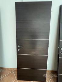Porte interne moderne Wengé con telaio completo