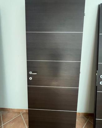 Porte interne moderne Wengé con telaio completo