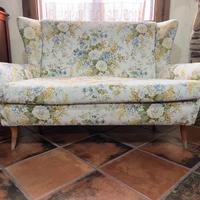 Divano vintage floreale anni ’60/’70