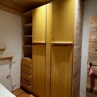 Armadio in laminato legno chiaro