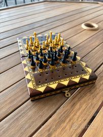 Piccola Scacchiera in legno vintage