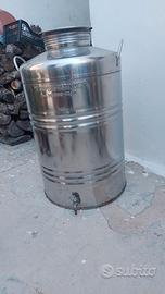 2 Contenitori per olio