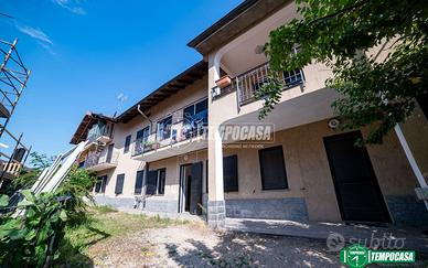 SOLUZIONE INDIPENDENTE CON GIARDINO E BOX