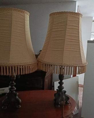 Coppia lampade da tavolo vintage con paralumi a fr