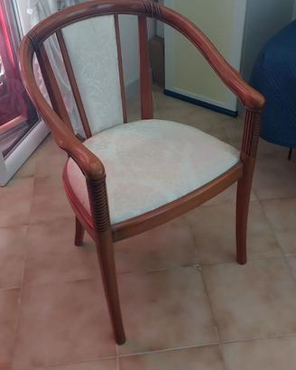 Sedia da camera in legno