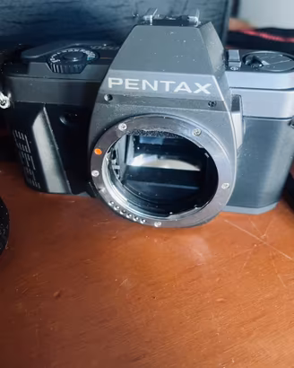 Pentax P30T, obiettivo e zoom