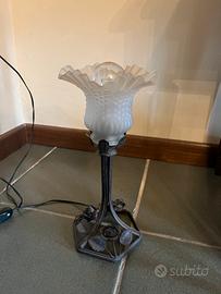 Lampada da tavolo in ferro battuto