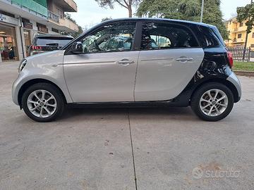 Smart For four Passion