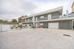 PORZIONE DI BIFAMILIARE A ROMA