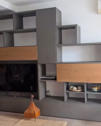 Parete Attrezzata con Scrittoio a Scomparsa