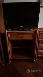 Mobile basso con cassetto