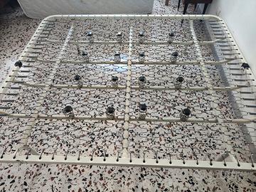 Rete ortopedica matrimonia in ferro + 2 materassi 