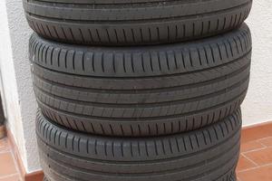 Gomme Pirelli Scorpion 255/45 R19 - 100V