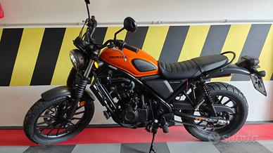 Honda CL 500 con terminale di scarico Arrow