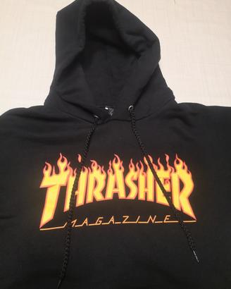 Felpa nera marca Thrasher