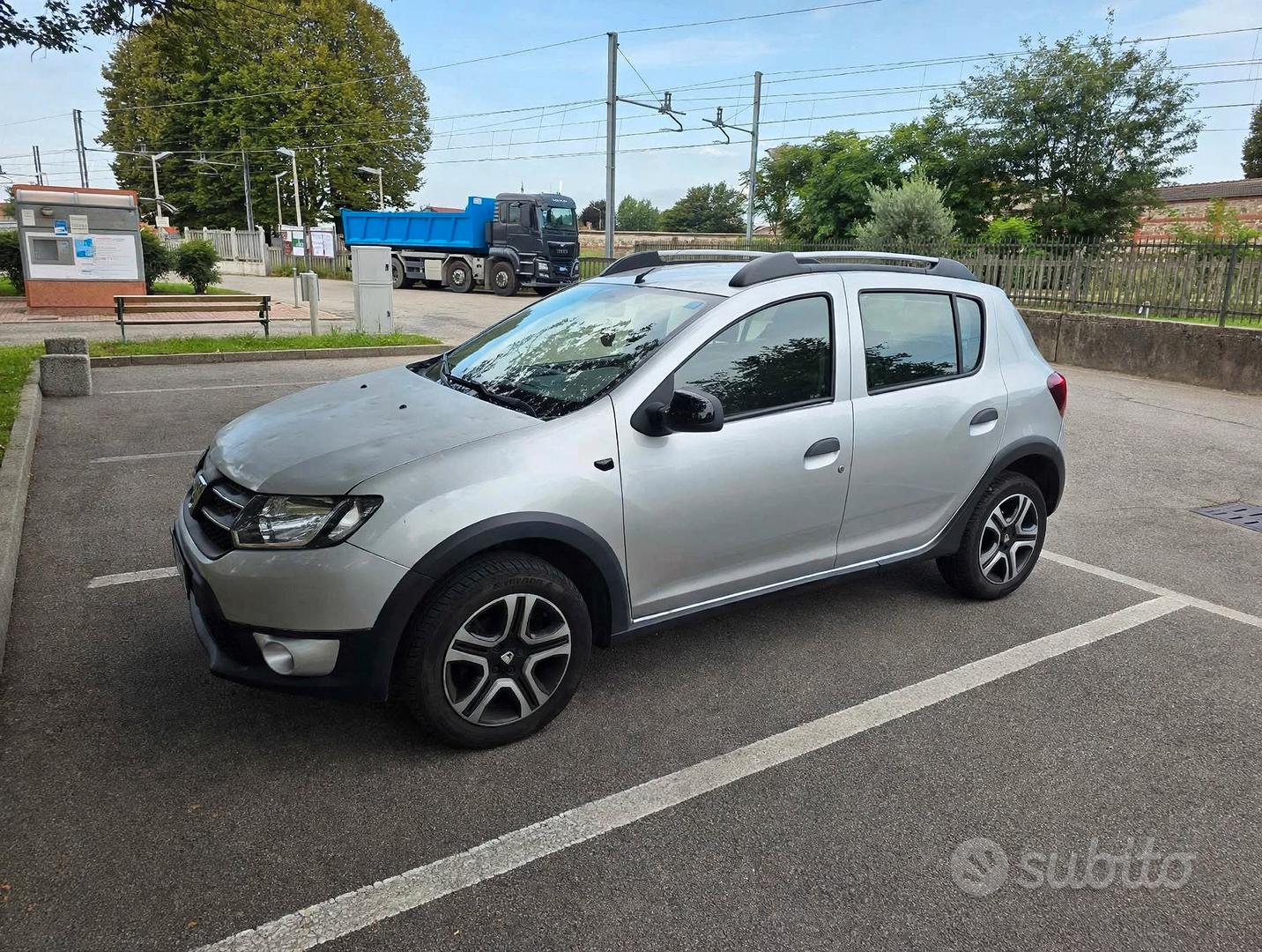 Dacia Sandero 2015 photo 2