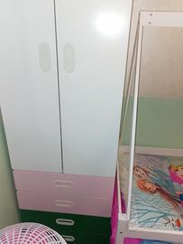 Armadio per cameretta a ponte più letto Montessori