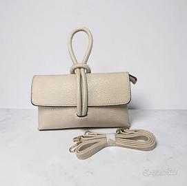 Borsa elegante beige chiaro con tracolla nuova