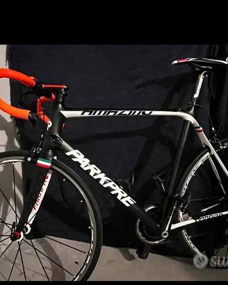 Bici full carbon campagnolo