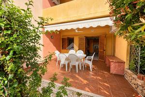 3 LOCALI A SAN TEODORO