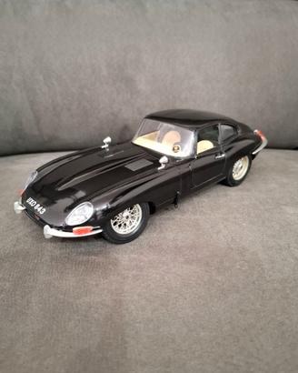 Jaguar E Type 1/18 Nera Diabolik Bburago rara Dk
