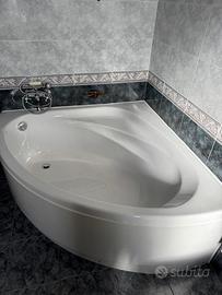 Vasca angolare interna