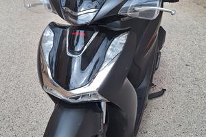  Honda SH 150
