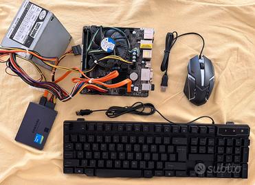 PC desktop senza case