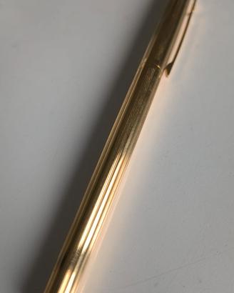 STILO CARAN D'ACHE IN ORO