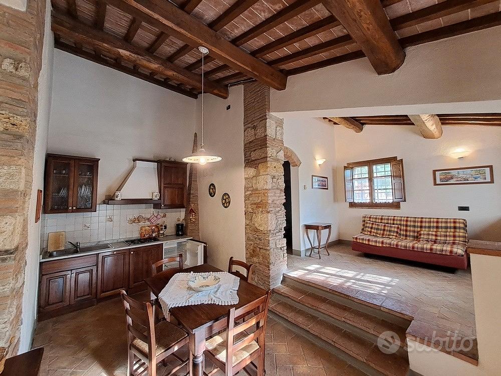 Casale in pietra e agriturismo Volterra - Vista 2