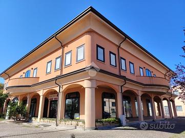 NEGOZIO A LONGIANO
