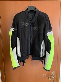 Giubbotti estivi-invernali e guanti da moto