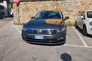 volkswagen passat  (solo permuta)