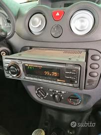 Autoradio Sony XR-C650 con frontalino XR-C850
