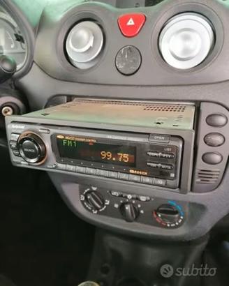 Autoradio Sony XR-C650 con frontalino XR-C850