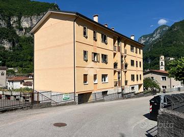 4 LOCALI A SAN NAZARIO