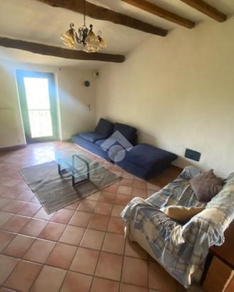 3 LOCALI A CIVITELLA D'AGLIANO