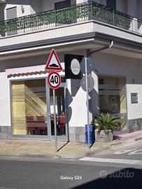 Locale commerciale gia' adibito per gastronomia