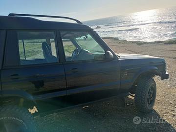 Land Rover Discovery TG5