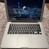 Apple MacBook Air - 13" Display - 2014 - Core i5