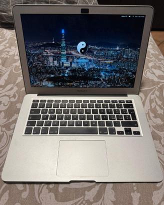 Apple MacBook Air - 13" Display - 2014 - Core i5