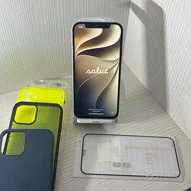 Iphone 12 con 4 cover e vetro protettivo