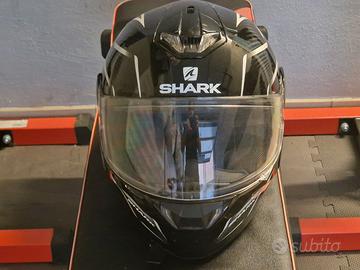 Casco Shark
